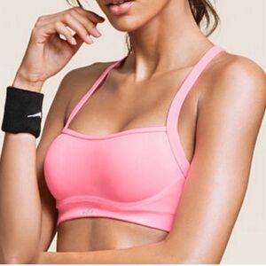 Victoria’s Secret VSX SPORT lightly padded Sports Bra. Hot Pink Size 32B